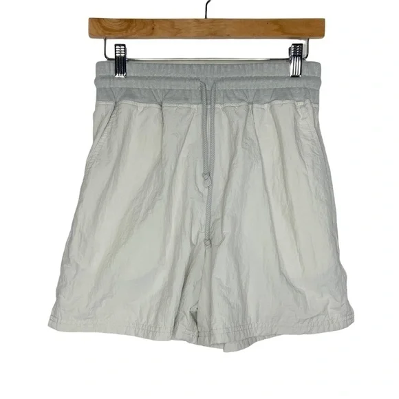 Fabletics Womens Jemma Shorts Sz Small Gray White Lined Elastic Waist Activewear - Picture 3 of 10